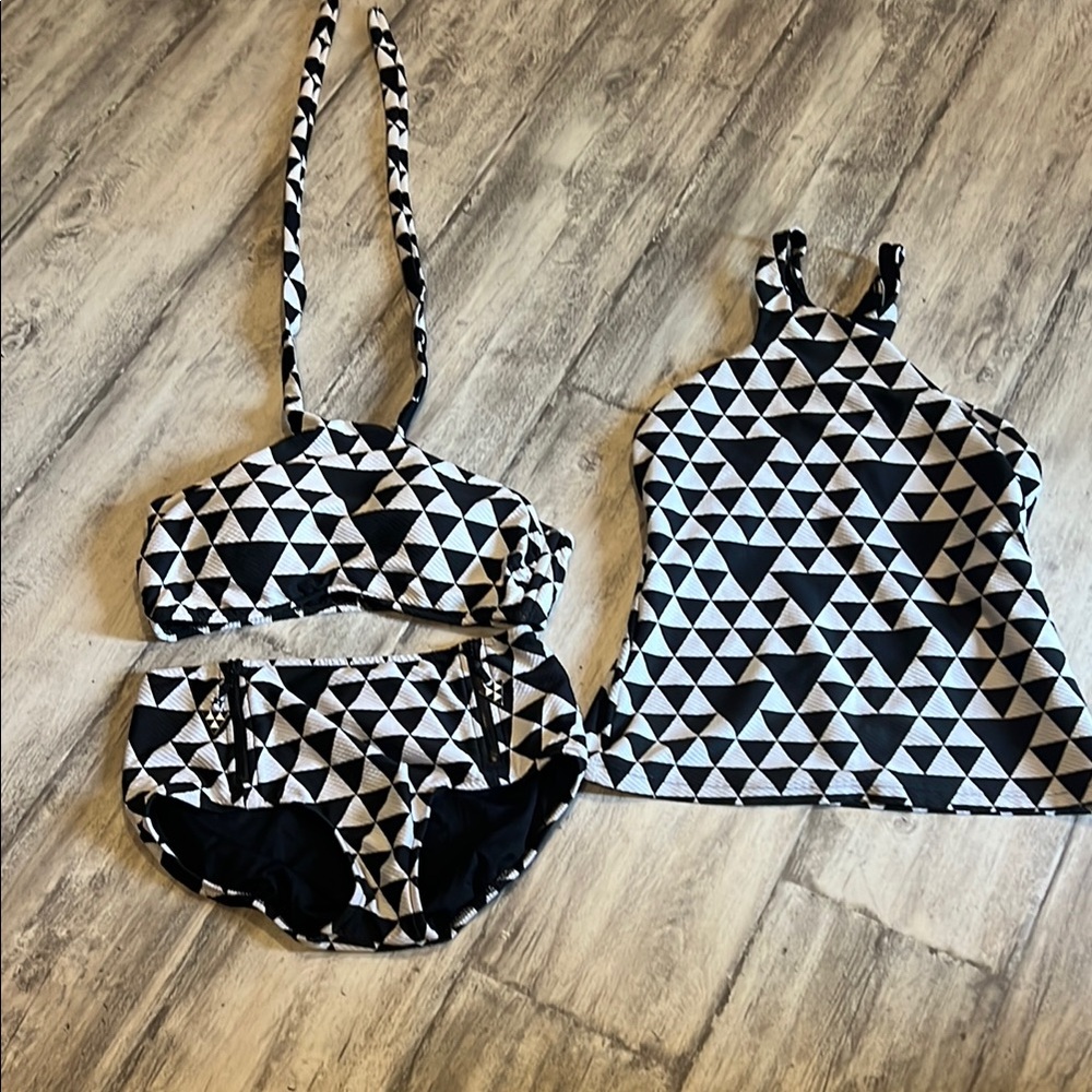 Seafolly Black and White Geometric Bikini/tankini